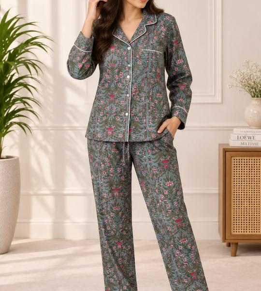 Green Floral Pajama Set for Women – Botanical Print Button-Down Sleepwear with Matching Pants